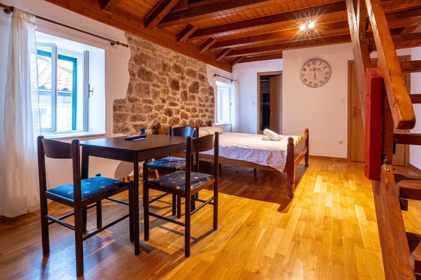 Apartament Loriana *