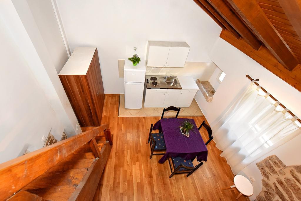 Loriana Apartment